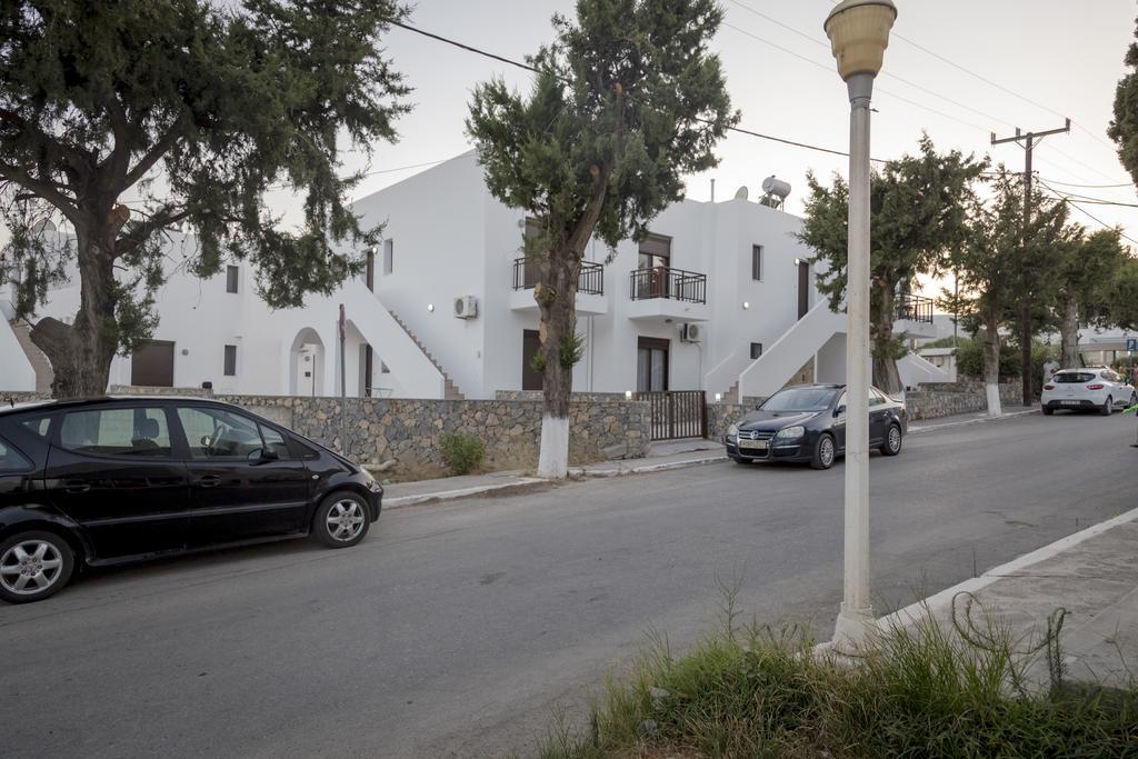 Harmonia At Gennadi Court Apartment Екстериор снимка